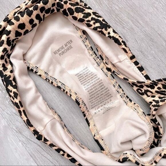 Hollister High Waist Bikini Bottoms - Picture 6 of 6